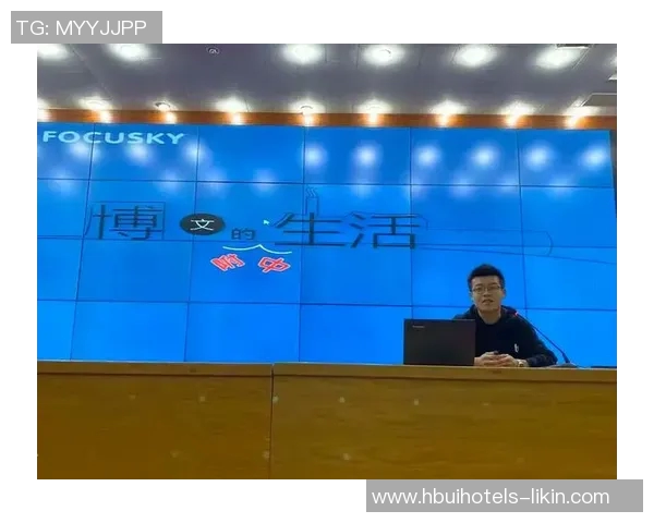 王静谈足球生涯:从青涩球员到职业教练的心路历程与成长故事 王静谈足球生涯:从青涩球员到职业教练的心路历程与成长故事