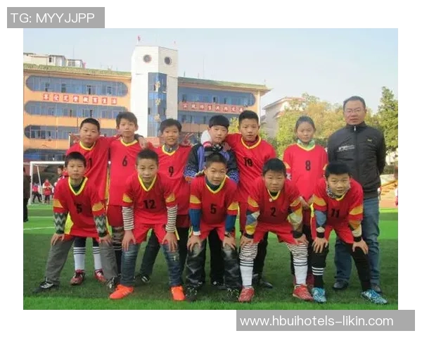 如何绘制小学足球明星的生动形象与精彩瞬间技巧分享 如何绘制小学足球明星的生动形象与精彩瞬间技巧分享