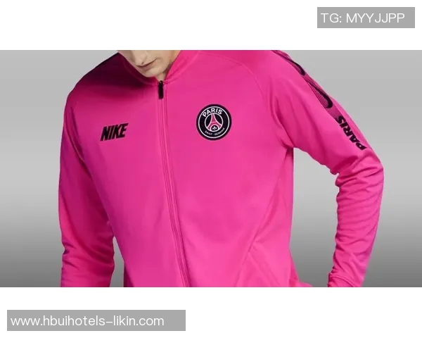 粉色风潮席卷绿茵场足球明星们的时尚新选择